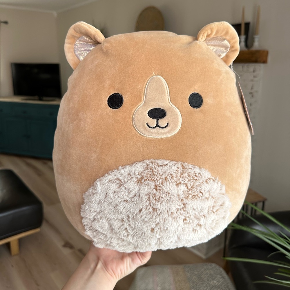 Greta the bear squishmallow